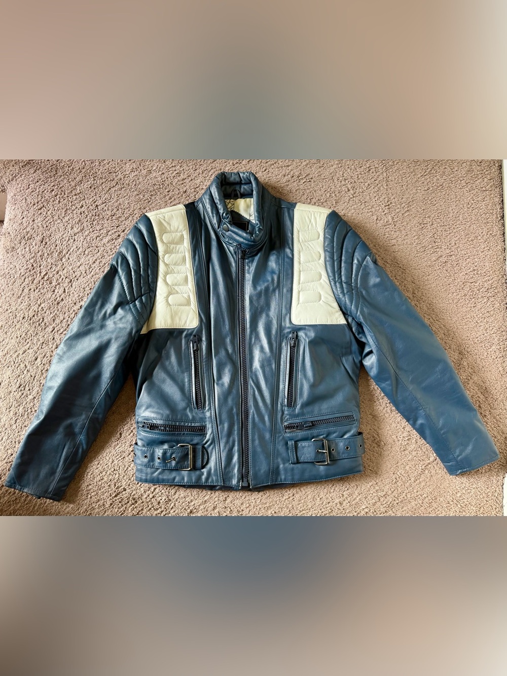 Vintage 1980s de Soto
Leather Motorcycle Jacket